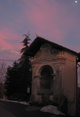 Edicola al tramonto